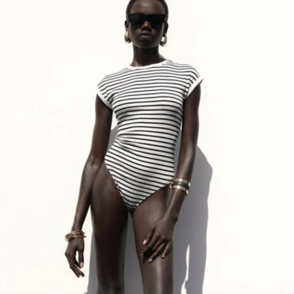 ZARA RIBBED BODYSUIT STRIPED SIZE M